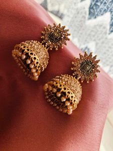 Golden Trendy Shiny jhumka