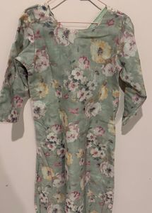 Green Floral Print Kurta Set with Dupatta &amp; Pants