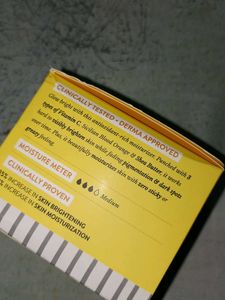 Dot &amp; Key Vitamic c moisturizer