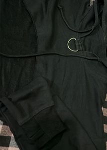 Black Cozy cropped pullover