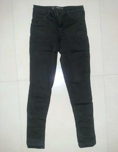 ZARA Y2K-Inspired Black Stretch Skinny Jeans