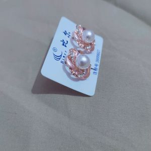Korean Rose Gold Ad &amp; Pearl Earrings