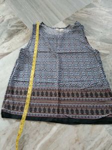 Stylish Sleeveless Printed Top