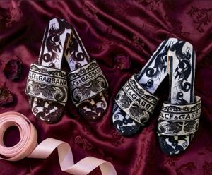 Dolce &amp; Gabbana Slides