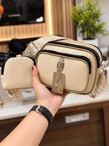 LOUIS VUITTON SLING BAG 👜