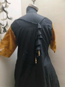 Elegant Black &amp; Gold kurta skirt set