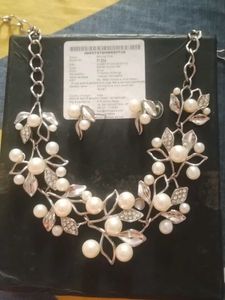 Elegant Pearl & Crystal Necklace Set