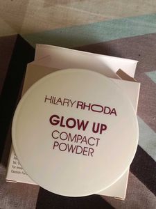 Hilary Rhoda Glow Up Compact Powder