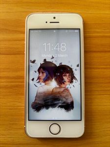 iPhone SE (1st Generation) / 32GB (Rose Gold)