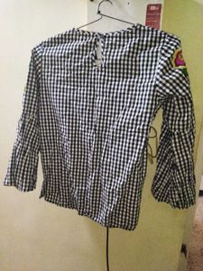 Chic Black &amp; White Checkered Top with Floral Sleev