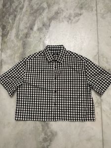 Chic Black & White Gingham Cropped Shirt
