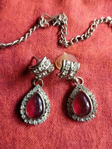 Necklace set with red colour 😍