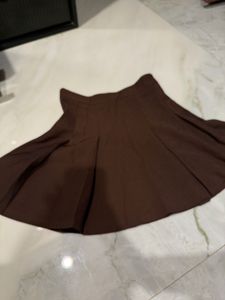 Chic Pleated Mini Skirt