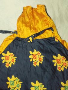 2 Girls Ethnic Dress