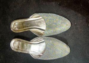 Ethnic trendy footwear 🎀
