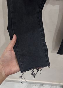 Black Straight Fit Jeans For Women