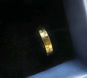 Anti-tarnish Rings stack in gold finish