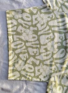 brand new (zudio)Cute Love Print Cropped Top