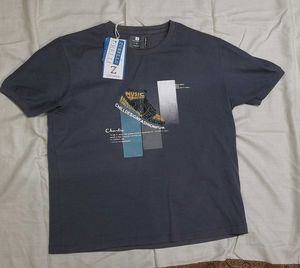 Unisex 2 Cool Graphic T-Shirts