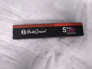 Huda Queen 5 Steps Matte Lipstick