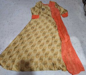 Elegant Paisley Print Kurta Set