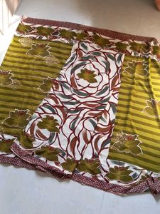 Vibrant Ethnic Saree with Floral Print