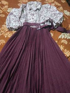 Elegant Pleated Skirt with Printed Top Set