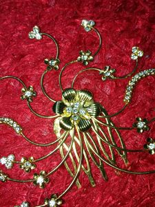 Gold Floral Hair Comb for juda