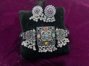 Oxodise choker with earrings