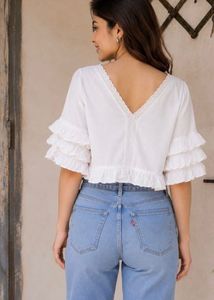 Chic Ruffled Sleeve Cropped Top