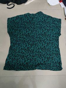 Stylish Leopard Print Top