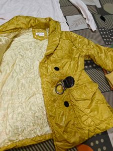 Stylish Yellow Casual Jacket and skivi free