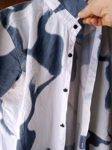 Abstract Patterned Short Sleeve Shirt