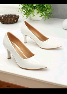 Elegant White Ballerina Flats