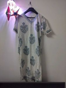 Elegant White Kurta Set with Blue Prints