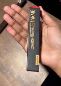 Lakme Xtraordin-Airy Lip Mousse-Love me red❤️
