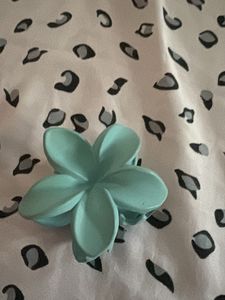 Cute Flower Hair Claw Clip