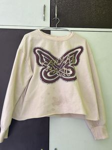 Feminine Butterfly Graphic Sweatshirt