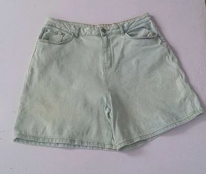 Light Wash high waist Denim Shorts