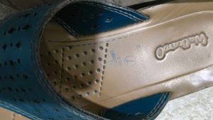 Stylish Blue &amp; Black Flip Flops