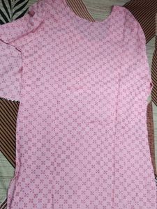 Elegant Pink Embroidered Kurta