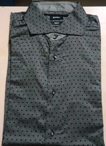 ZOD! Slim Fit Dotted Casual Shirt