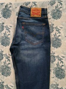 Levi's straight fit Navy Blue jeans