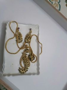 Beautiful Purple Jewellery Set Earrings Neck Chain