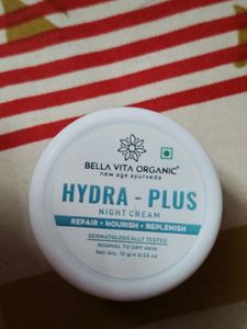 Hydrating Moisturizer For Dry Skin.
