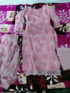 Chic Pink Floral Kurta Set