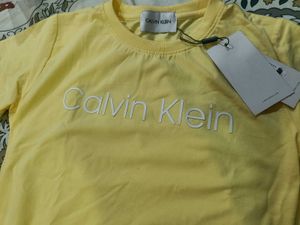 Calvin Klein t shirt