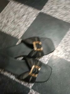 Elegant Black Bow Detail Slides