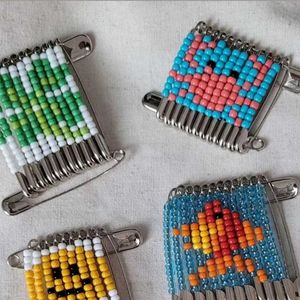 2 × Pixel Art - Safety Pin Brooches