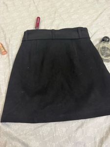 Chic Black Belted Skirt